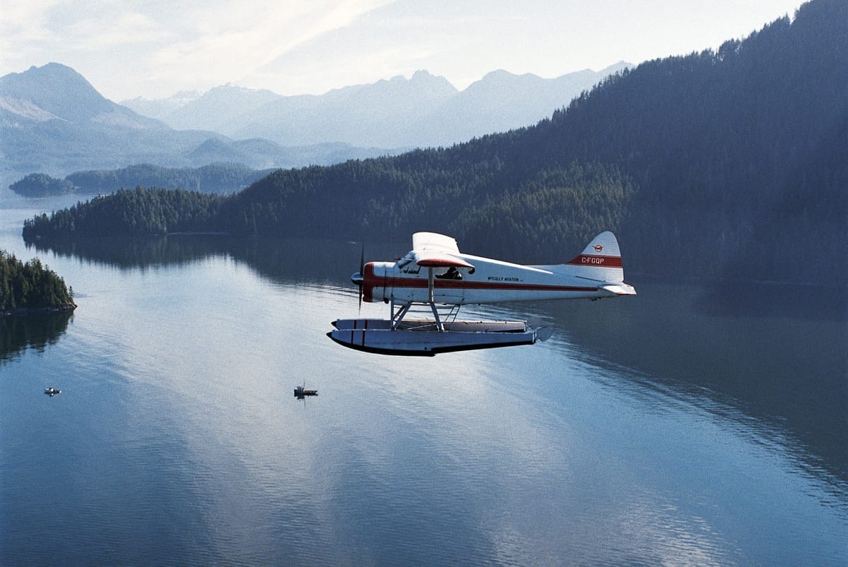 Sea-plane tour tofino